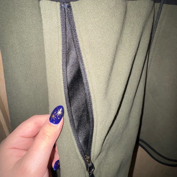 The North Face Black and Olive Jacket size XXL - Picture 3 of 11